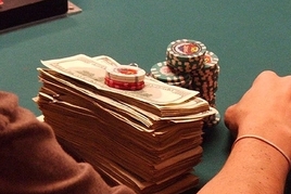 Turnaje vs. cash games