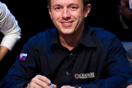 Main event, den 5: Palovič na 20. místě