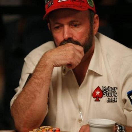 Main event, den 7: Posledních 27 hráčů