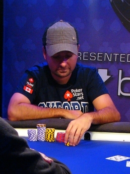 WSOPE: Mercier ve vedení před FT