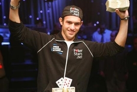 WSOP: První záběry předávání náramku