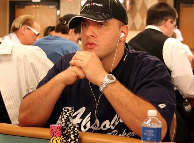 WSOP den 3 - &quot;Grinder&quot; vede Players Championship