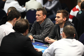 Card Casino a Magic Planet