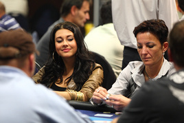 Card Casino a Magic Planet