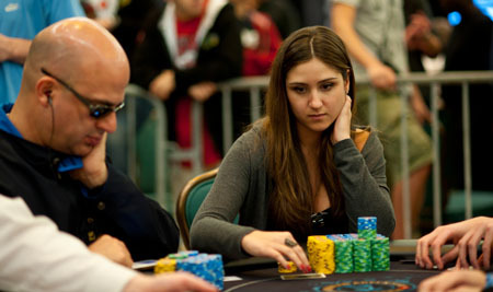 Španělka Marquez chipleaduje Main Event PCA 2011