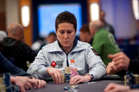 Vanessa Selbst hledá v turnajích "value"