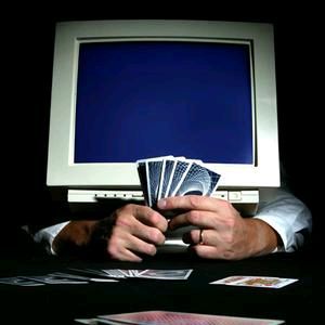 Jak reagují hráči na pozastavení jejich online bankrollů?