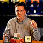 WSOP: Sextonovi v Seven Card Studu vyfoukl titul nováček Chris Viox