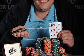 Kirk Caldwell vítězí v #32 Eventu letošního WSOP, 2 Češi ITM