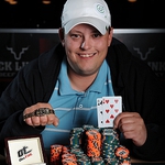 Kirk Caldwell vítězí v #32 Eventu letošního WSOP, 2 Češi ITM