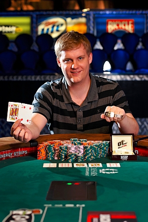 WSOP: Ebanks pořešil Moormana