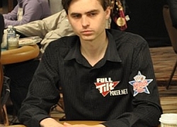 WSOP ME: Ve hře stále osm českých hráčů