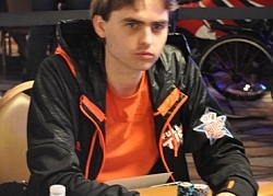 WSOP ME 2A: Kabrhel rozjel Main Event na vlně!