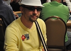 WSOP ME day 2B: Marty nasbíral do klobouku 185.800