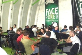 Hiphopeři si na svém kempu zahráli také poker