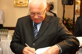 Prezident podepsal! STOP on-line pokeru?
