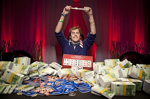 Newyorská on-line superstar ovládla Main Event WSOPE