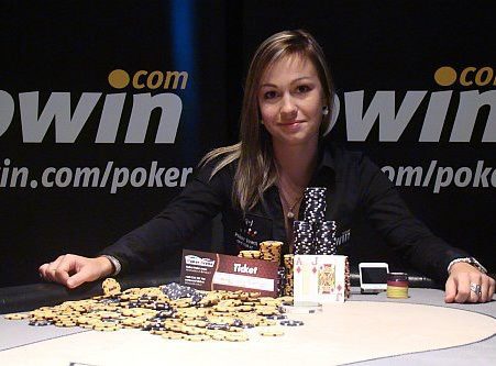 Budoucí pokerová mistryně ČR se s tím nemaže!