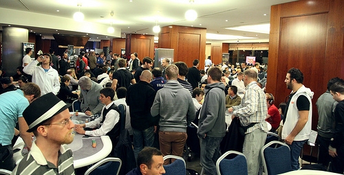 WPT Prague: Do druhého dne postupuje ze dne 1b sedm Čechů