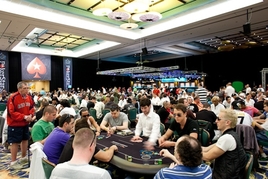 Pole Main Eventu PCA překonalo hranici 1000 hráčů! Češi i Slováci jsou stále ve hře