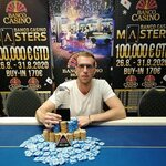 Trofej z největšího jednodeňáku Bratislavy Fifty Grand putuje do Maďarska