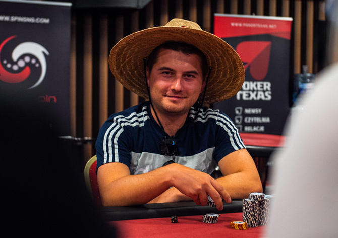 Michael Sklenička si zahraje dnešní $5.200 The High Roller Big Game!
