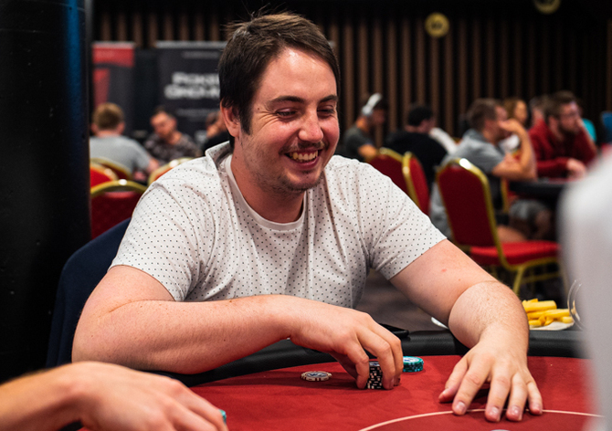 G4G: Matouš Houžvíček po úvodním dni chipleaduje Poker Fever High Roller