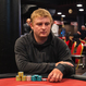 Filip Hanusek chipleaduje Main Event PFS po dni 1A