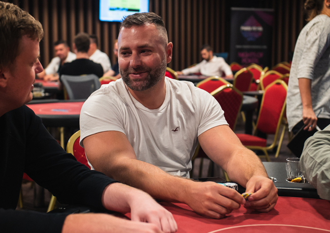 &quot;Tvoje bába&quot; vítězně za skoro 500 buy-inů, Radekparek zabral $5K
