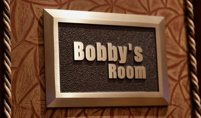 Legendární high stakes Bobby's Room mění své jméno