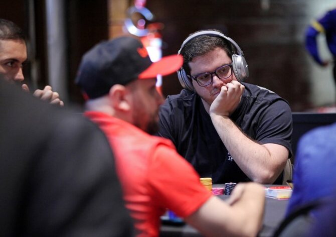 Finálový stůl &quot;rozvadovského&quot; WSOP Main Eventu chipleaduje Brazilec Botteon