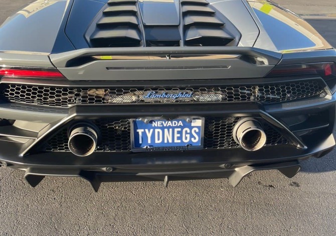 &quot;TYDNEGS!&quot; Ryan Fee má nové lambo!