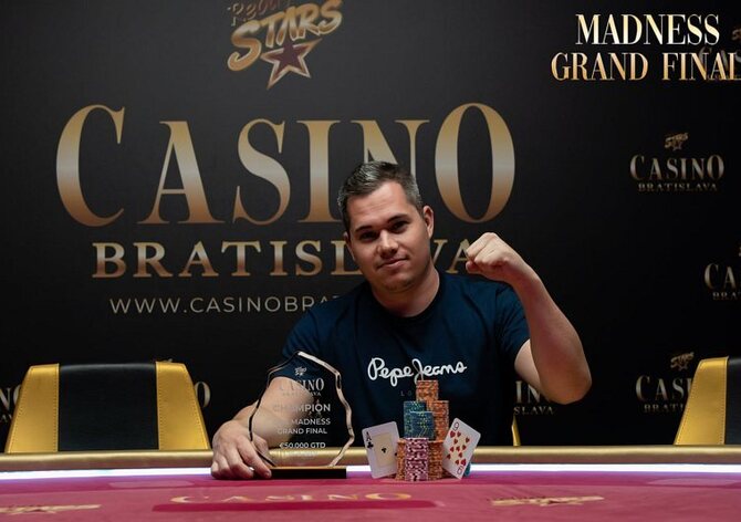 Čechům se v Casino Bratislava daří! Studený kraloval v Madness Grand Final!
