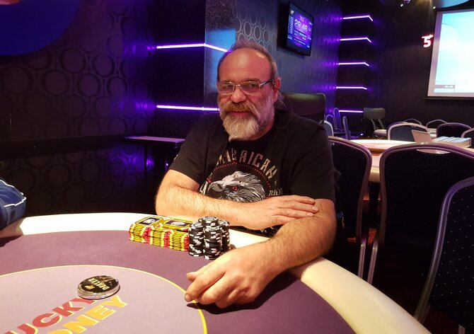 Rebuy Stars Kladno: American Night zakončena rovným 3-way dealem, oficíálním vítězem byl Radek Mašek