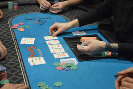 Červnový pokerový mix v Showdown Poker Clubu tě pořádně osvěží!