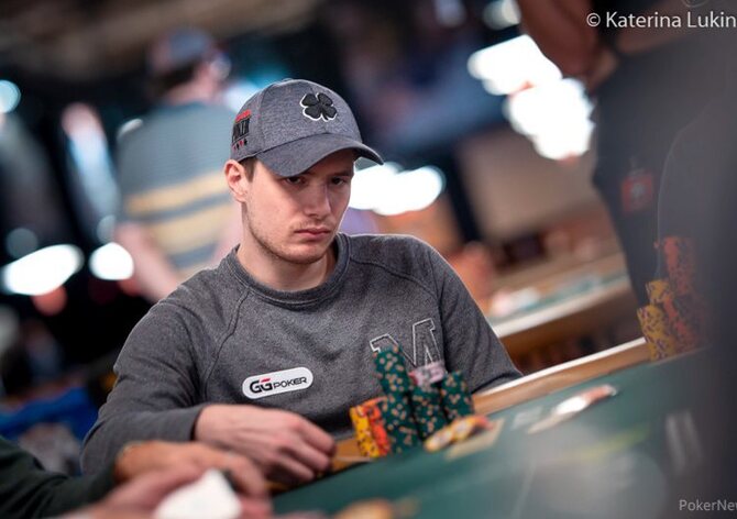 WSOP Main Event 1ABC: Devět českých postupů, zatím nejlepší Roman Hrabec