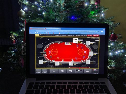 ČPT Main Event: "vasyl1971" si pod stromeček nadělil 123.000 Kč!