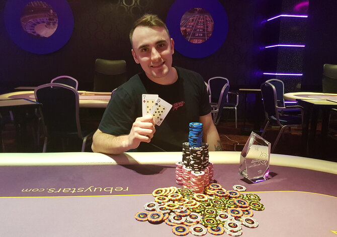 Milionový High Roller KO na pražských Lukách rozdrtil Jonáš Kuzník!