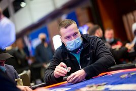 WSOPC: &quot;Malej Laďa&quot; cashnul 2K PLO, Kolečkář chipleaduje 3K NLH!