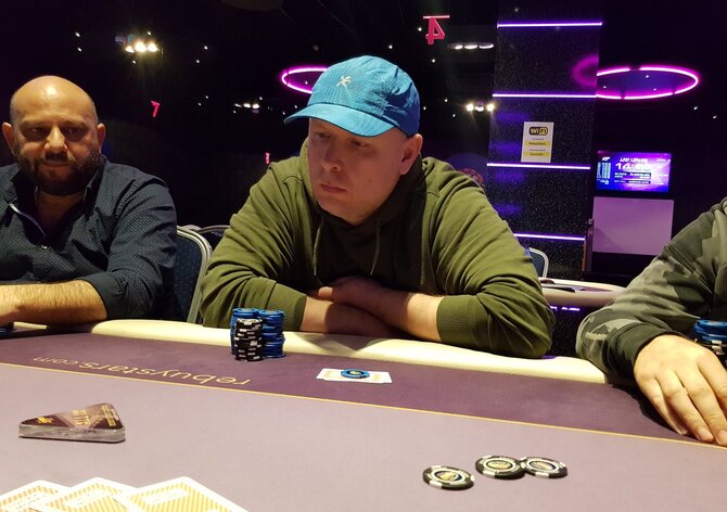 Řeporyjský korunní princ vyloupil plzeňské Rebuy Stars
