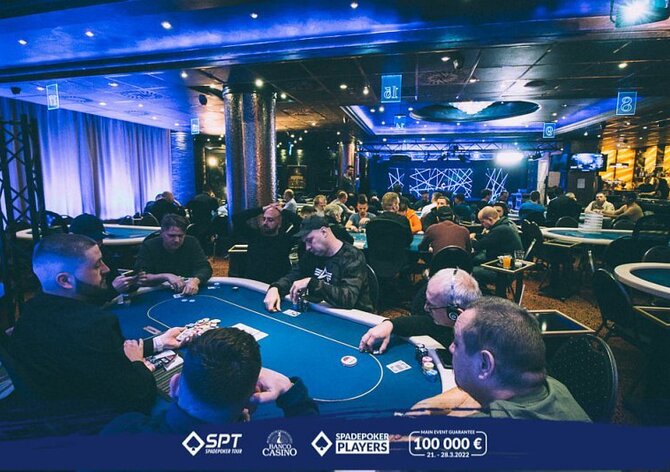 SPT €100K GTD - Po dnech 1AB známe 16 postupujících