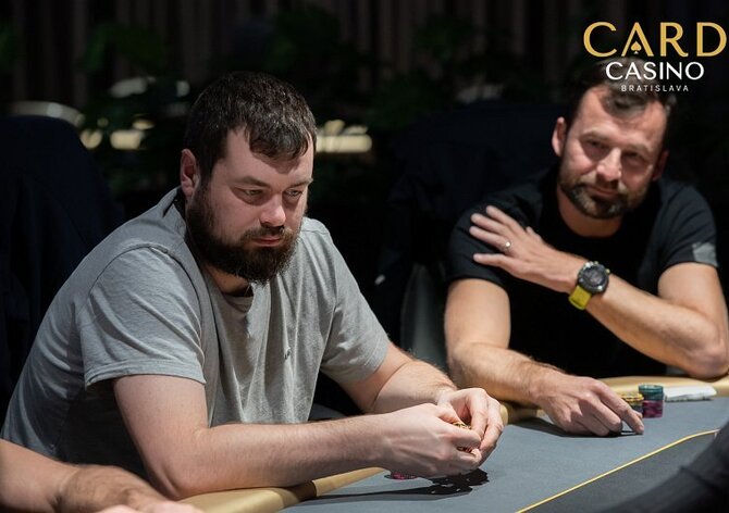 WSOPC Šamorín: Batman třetí v Mystery, Goetz chipleaderem PLO, Palovič v High Rolleru