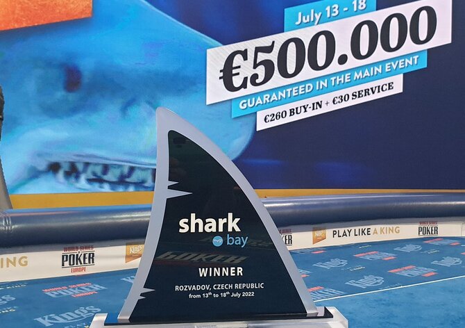 Sharkbay Main Event: 14 Čechů ve dni 2, Táborský v TOP10