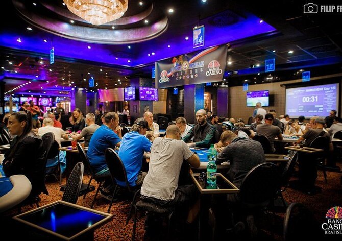 Banco: Odstartoval souboj o titul šampiona France – Benelux Masters €150K GTD