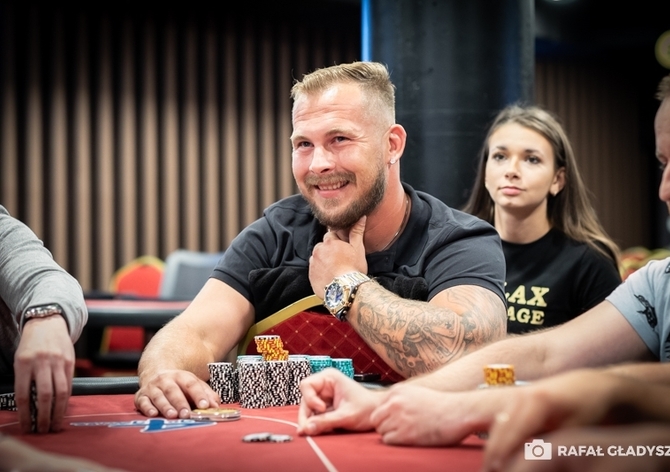 G4G Hodolany: Saturday Classic: 3-way deal a vítězství pro Mikiho