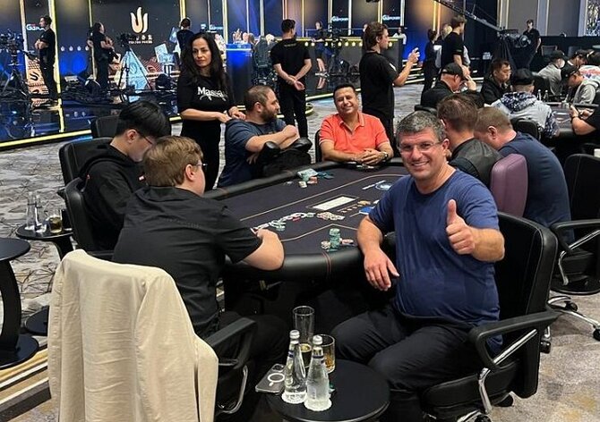 $200K Coin Rivet Invitational den 1: Jasným chipleaderem je Leon Tsoukernik