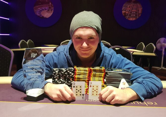 Rebuy Stars: Main Event Luka Xmas Pokerfest opanoval Němec Der Fabi!