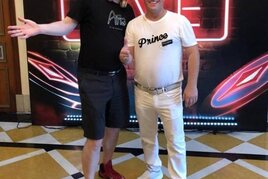 Hellmuthova cesta kolem světa. Poker si zahraje s Neymarem i Leonem!