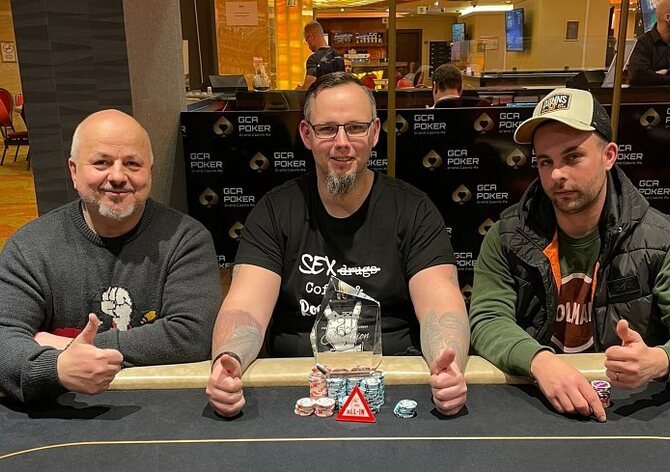 Aš BHD Main Event: Greiza a Jirka Pilka v 7way dealu