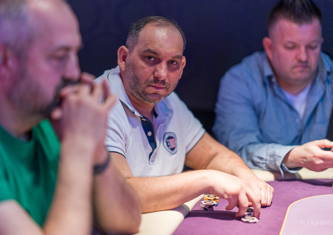 ČPT Main Event - Po pátku overlay přes 2M! Na chipleadu Zdeněk Mital